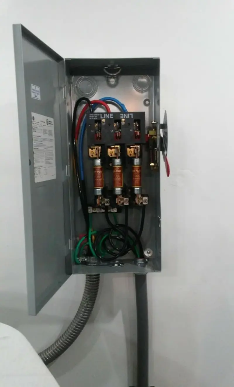 Three-phase disconnect switch installed for Electrical Wiring & Rewiring in Benbrook